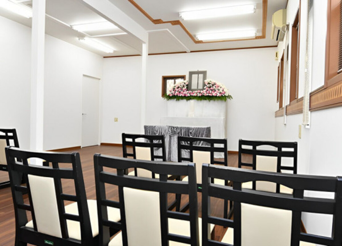 家族葬式場ともしび
