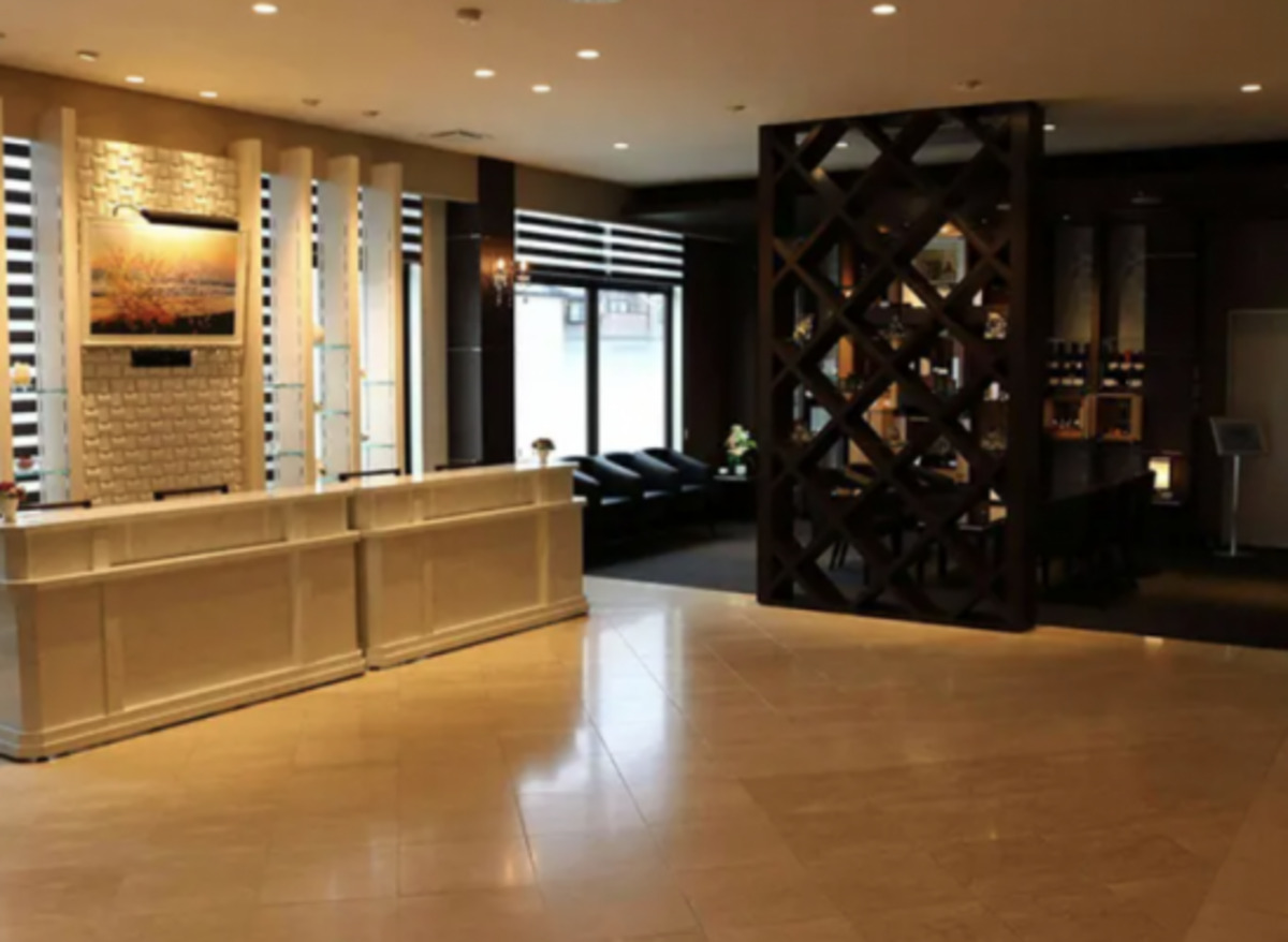 オーロラ・ホール中央