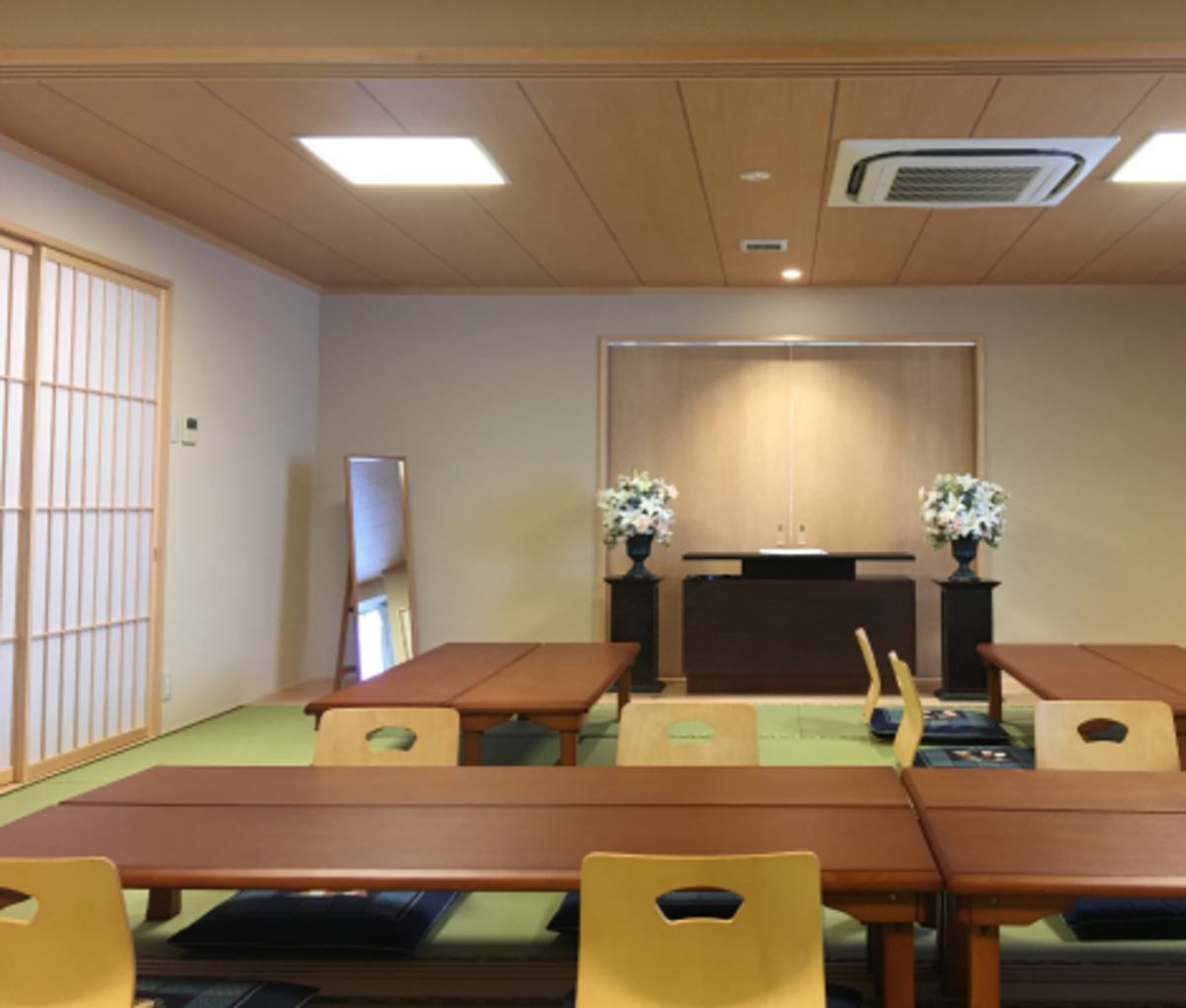 家族と寄り添う 温泉付き葬祭場 四季風 松庵