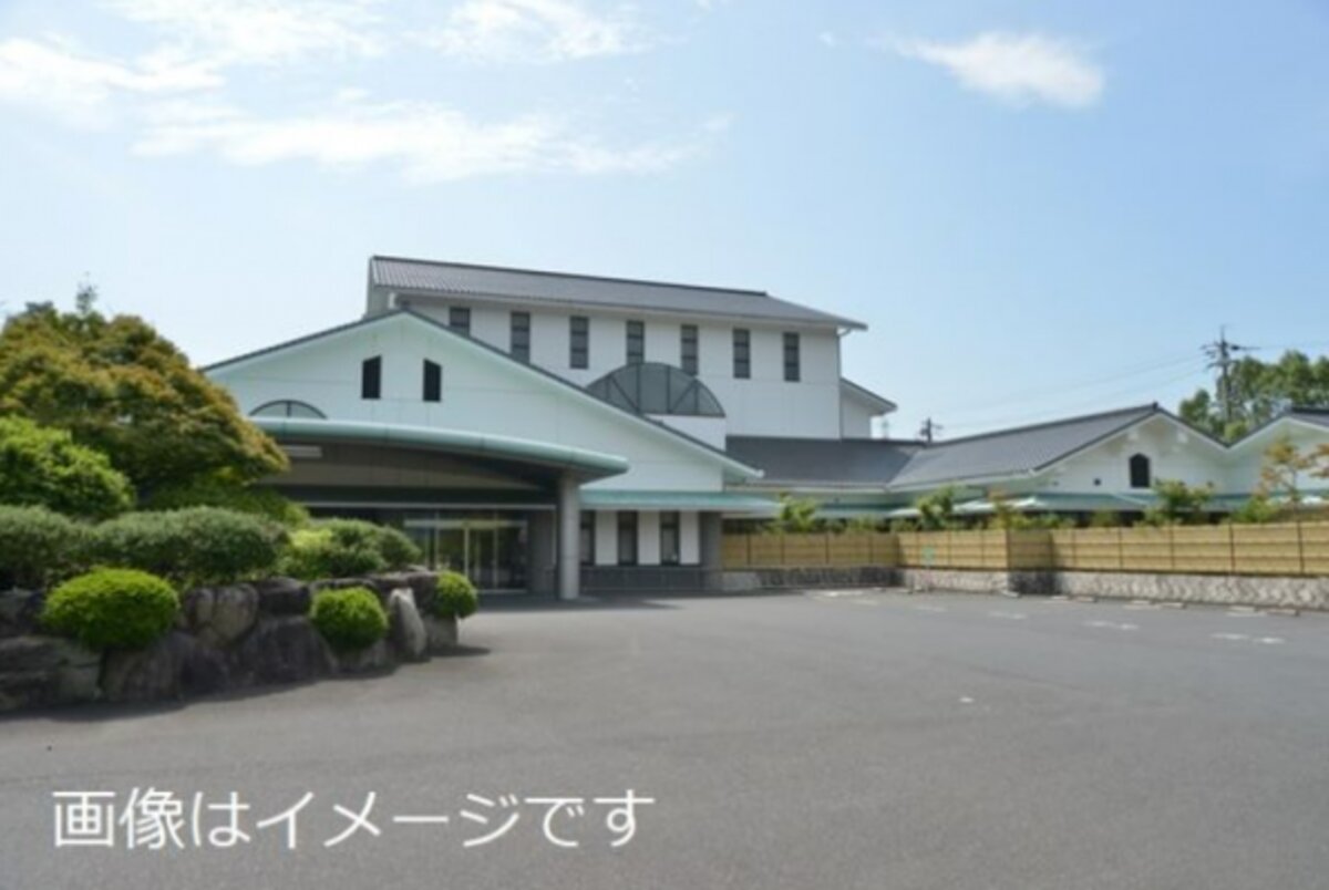 三栄社