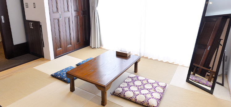 小さな森の家 野田山崎