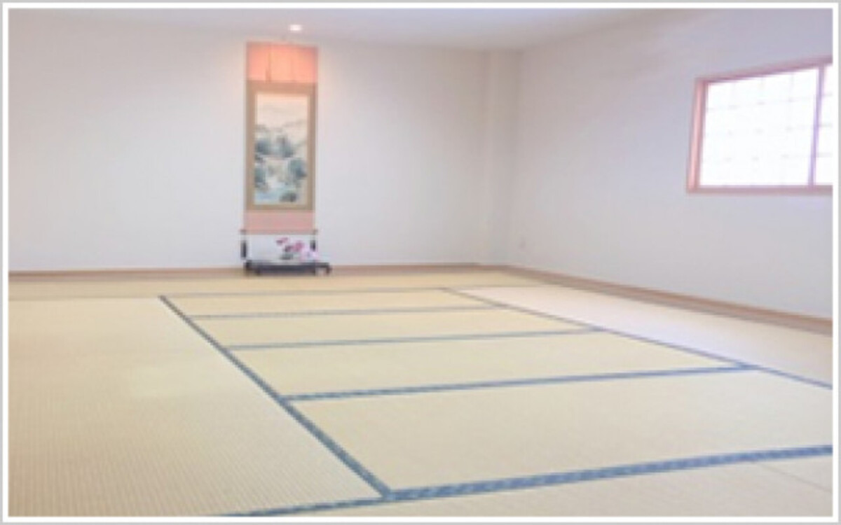 日新ファミリーホール